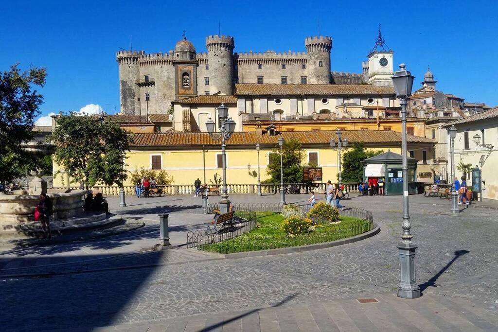 Casa Vacanze Gli Oleandri Bracciano  Ngoại thất bức ảnh