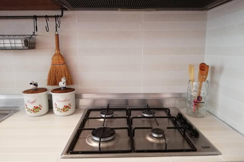 Casa Vacanze Gli Oleandri Bracciano  Ngoại thất bức ảnh