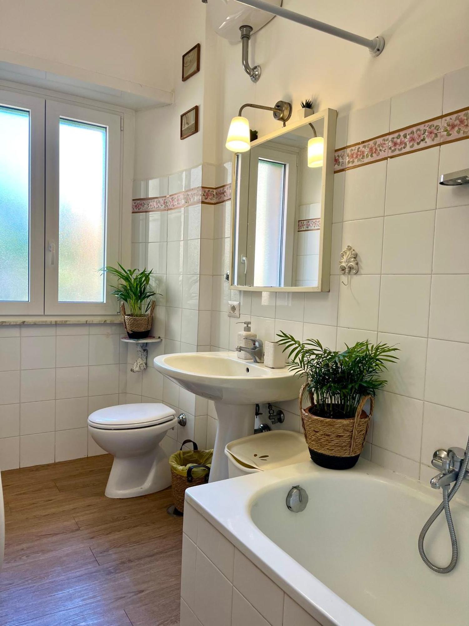 Casa Vacanze Gli Oleandri Bracciano  Ngoại thất bức ảnh